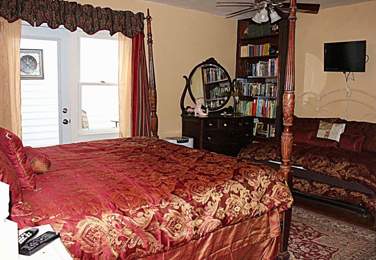 | GlenMorey Country House
