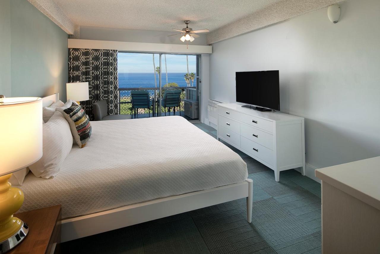 Oceanview King Bed at La Jolla Cove Suites