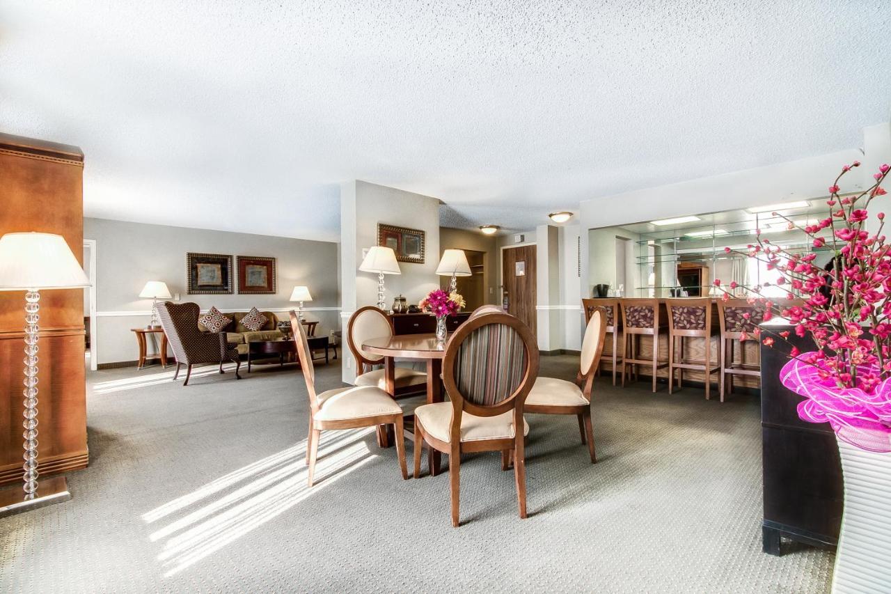 | Ramada Plaza by Wyndham Atlanta Airport