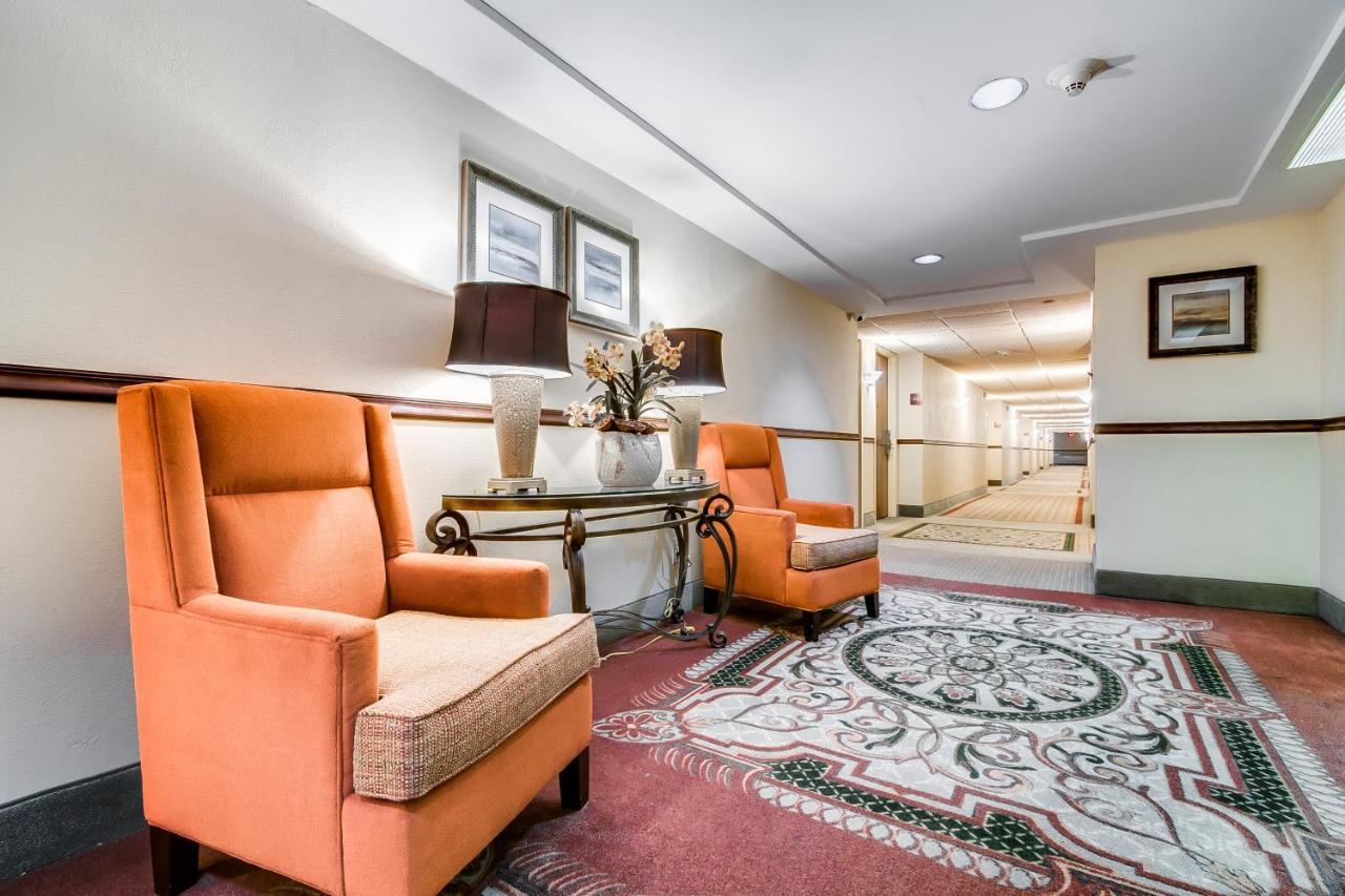 | Ramada Plaza by Wyndham Atlanta Airport
