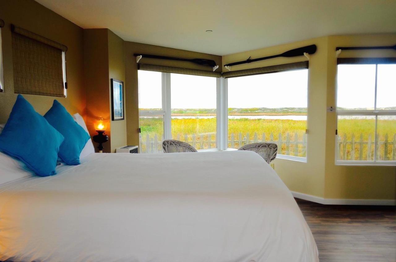 | Captain's Inn at Moss Landing