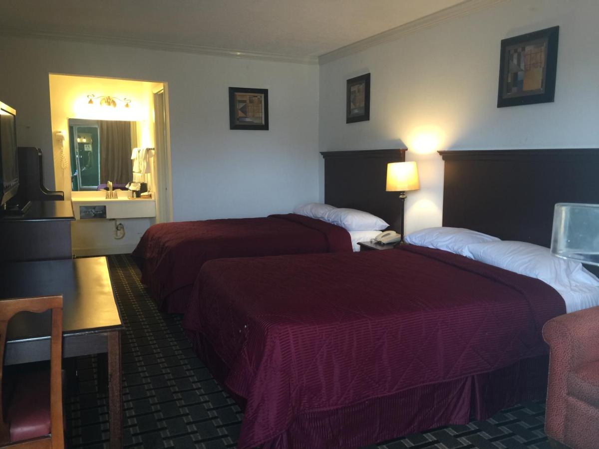 | Houston Inn and Suites