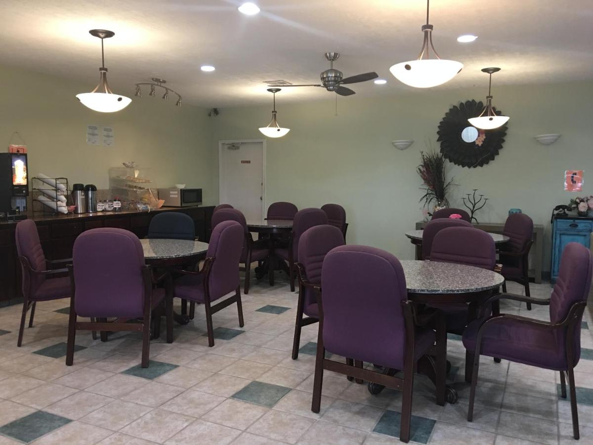 | Houston Inn and Suites