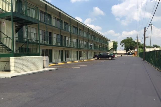 | Houston Inn and Suites