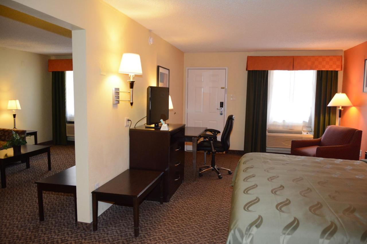Presidential King Suite at Studio 6 Suites North Richland Hills, TX