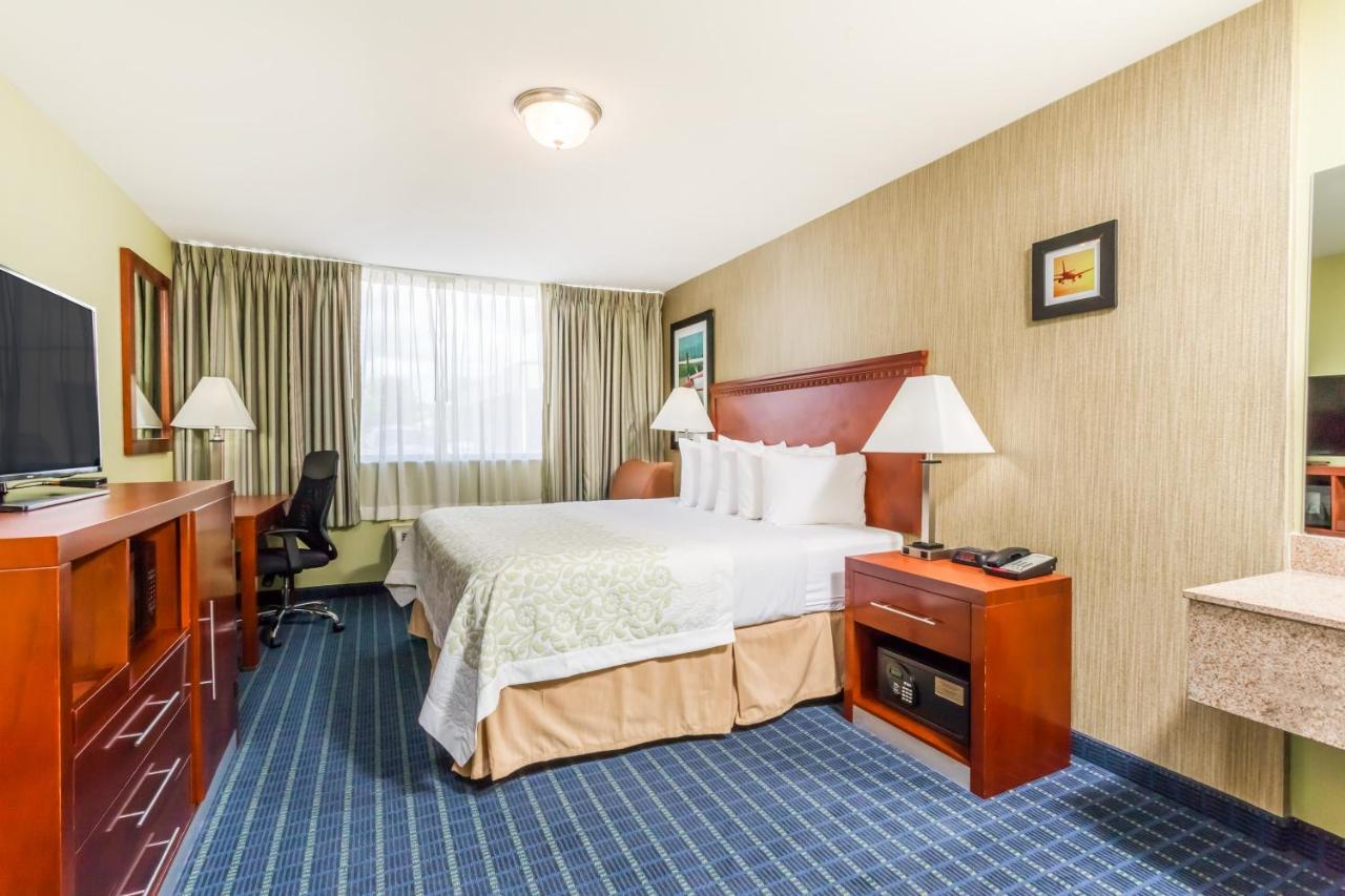 | Days Inn by Wyndham Windsor Locks / Bradley Intl Airport