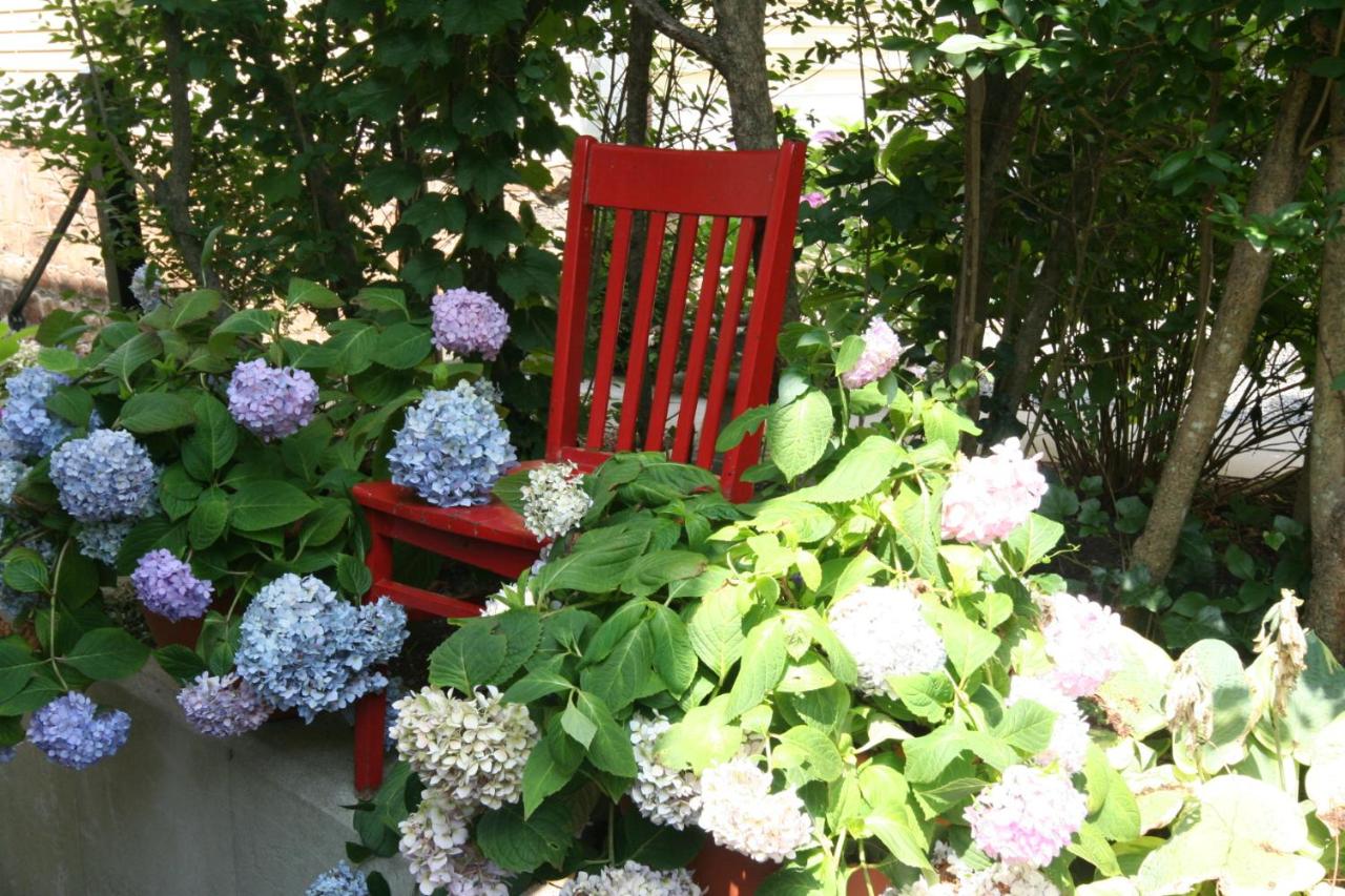  | Hydrangea House Inn
