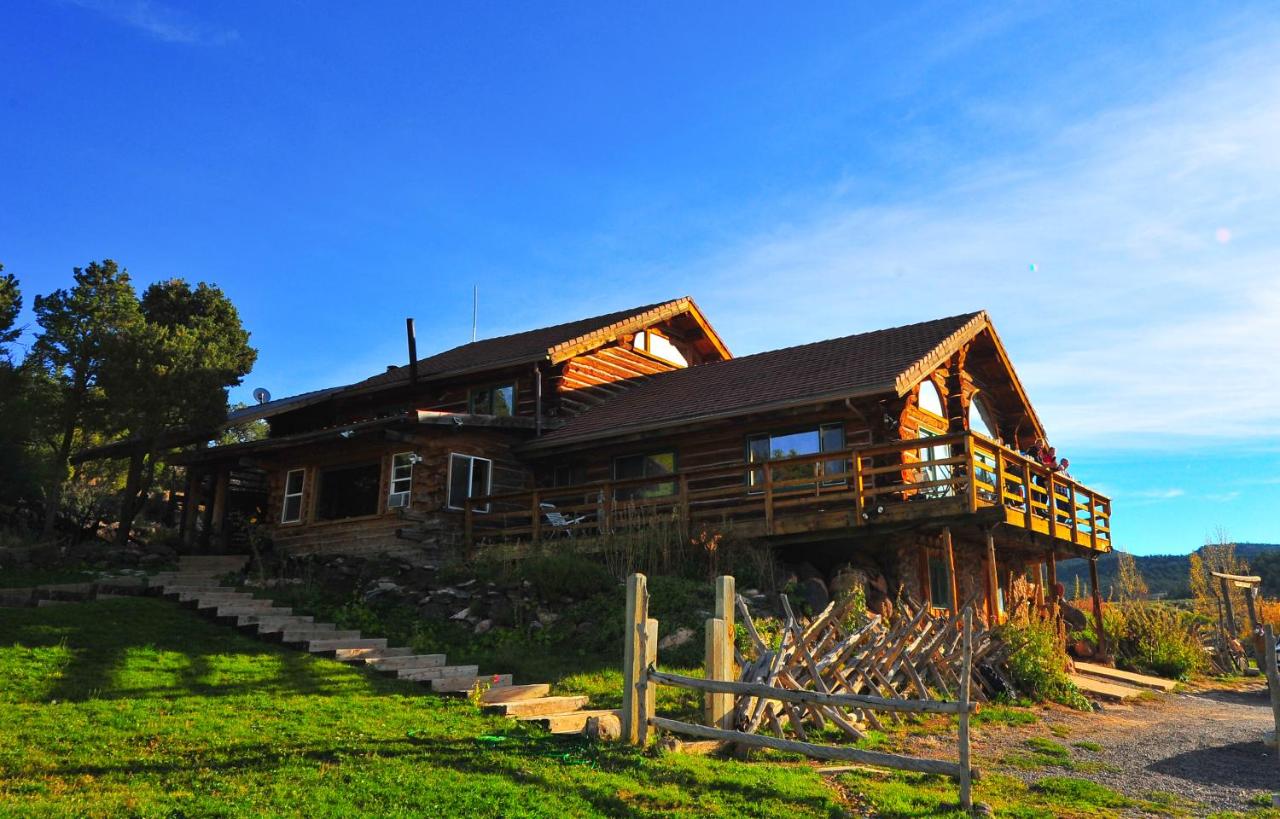 | Boulder Mountain Guest Ranch