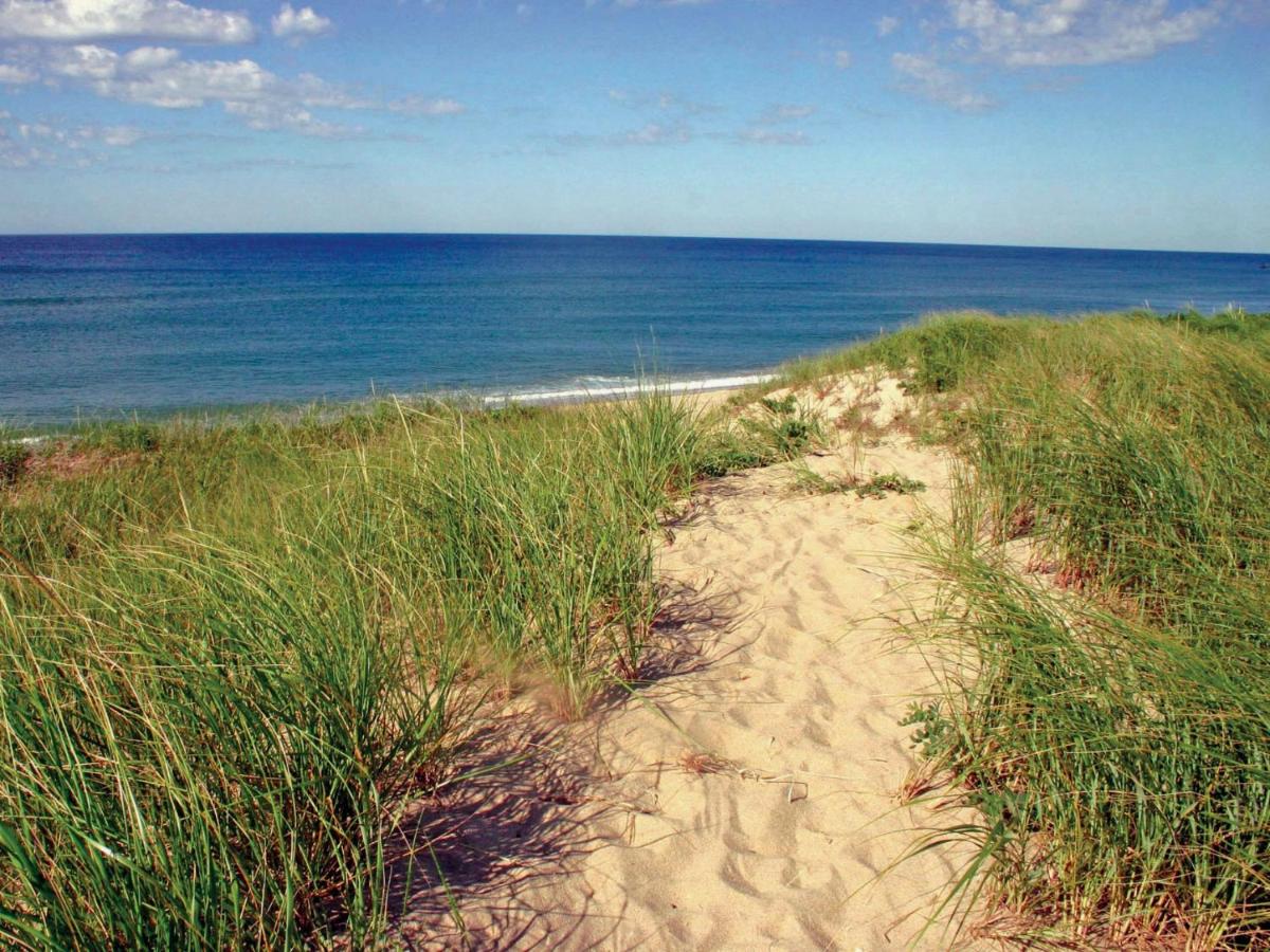 | Nantucket Inn