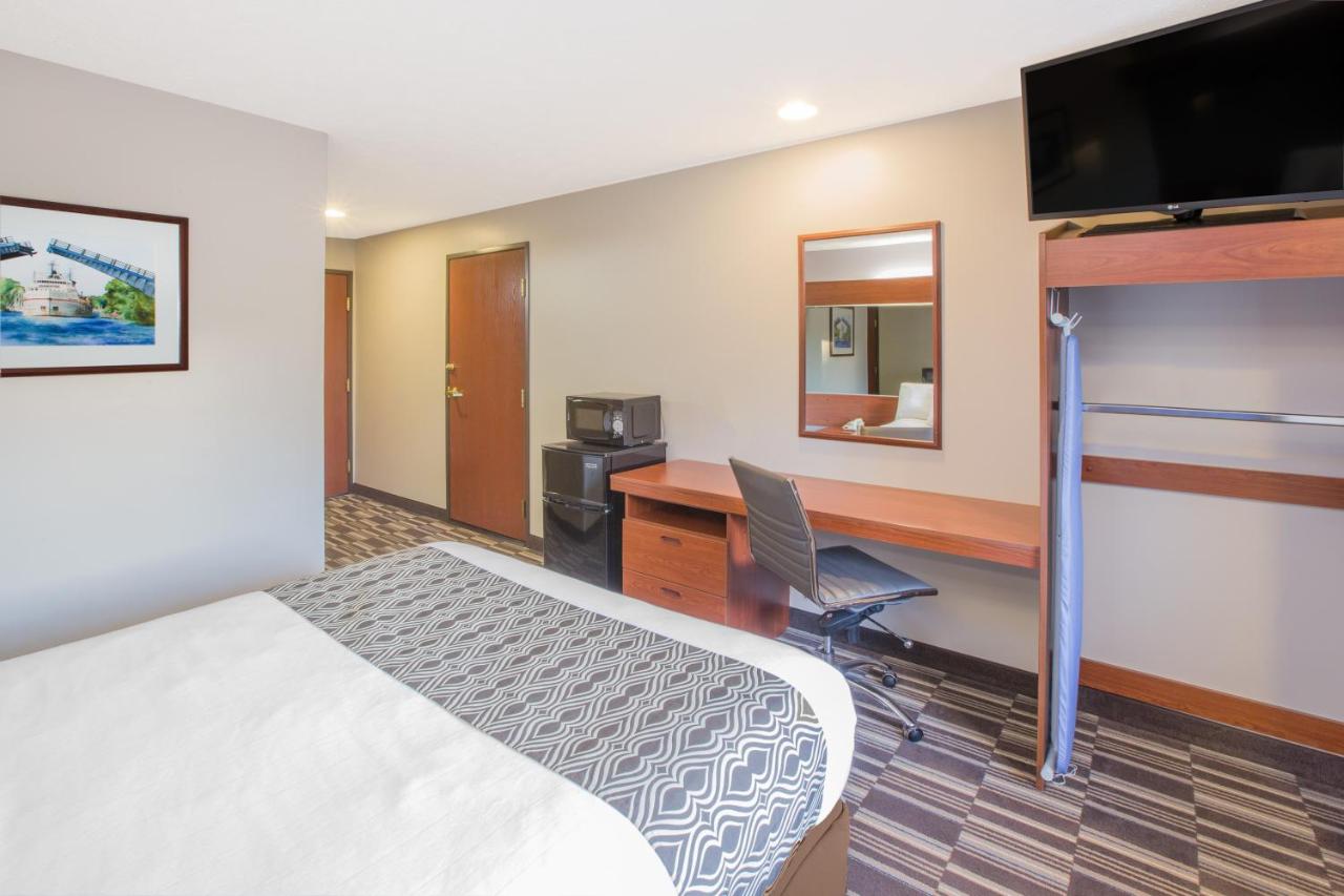 Queen Room - Disability Access - Non-Smoking at Microtel Inn & Suites by Wyndham Manistee