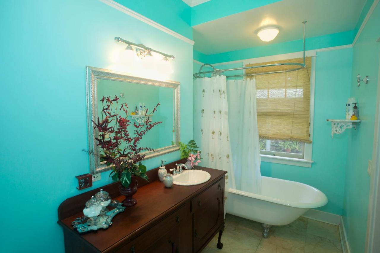  | Iao Valley Inn