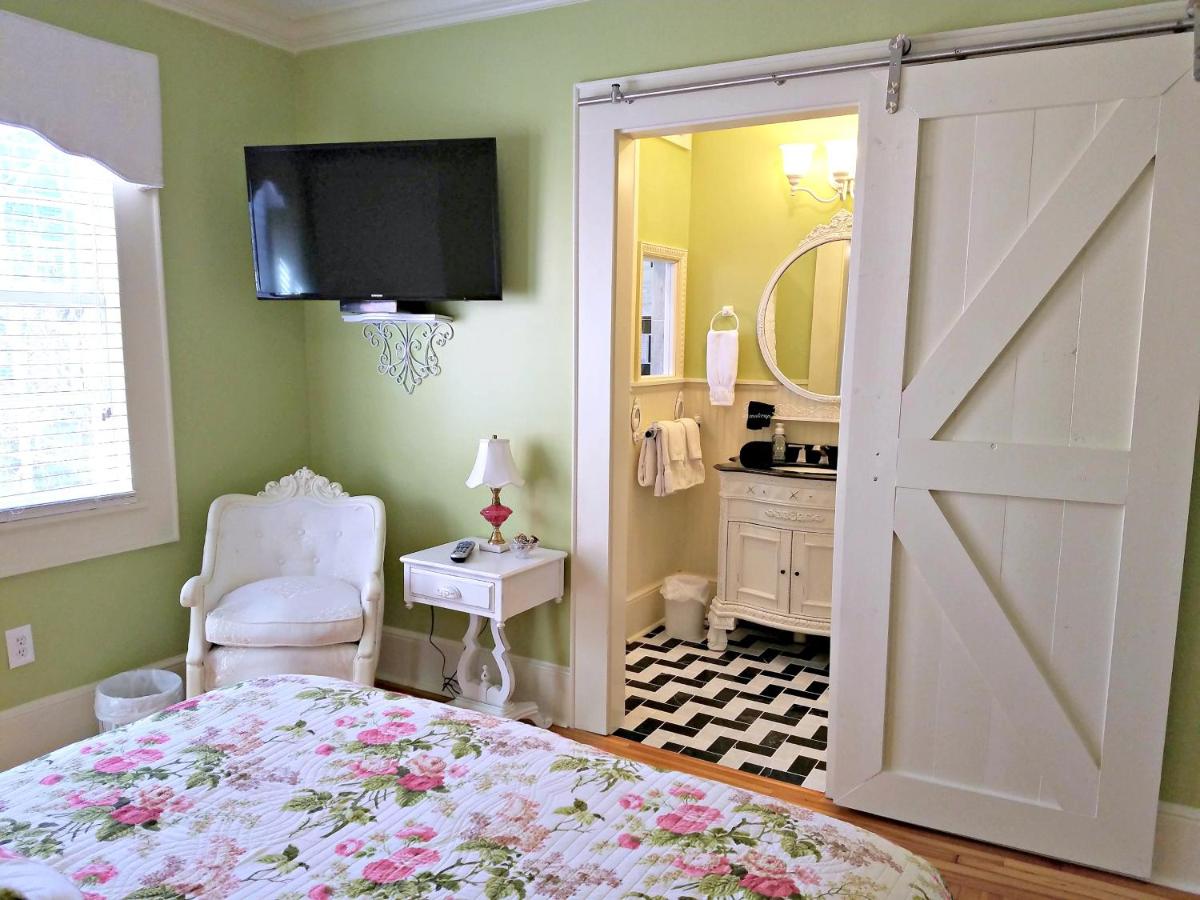| Pettigru Place Bed & Breakfast