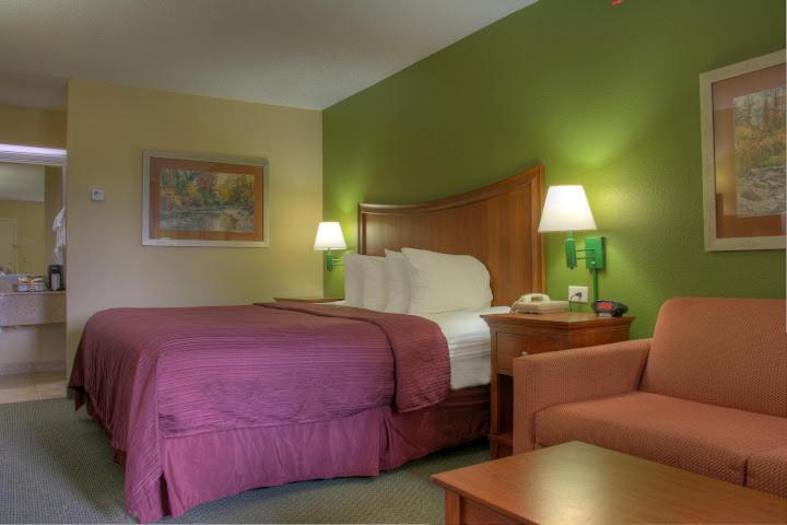 King Room - Non-Smoking at Quality Inn Merchants Drive