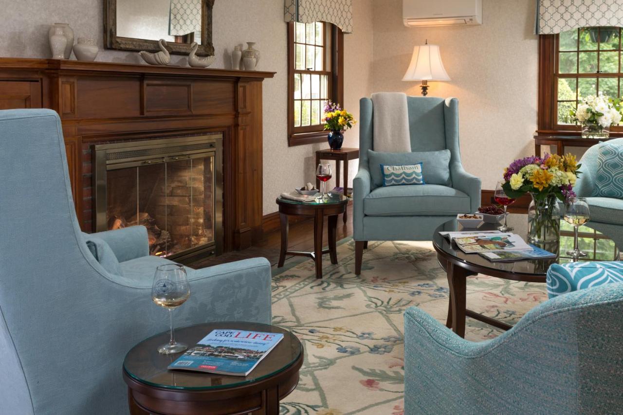 | Old Harbor Inn