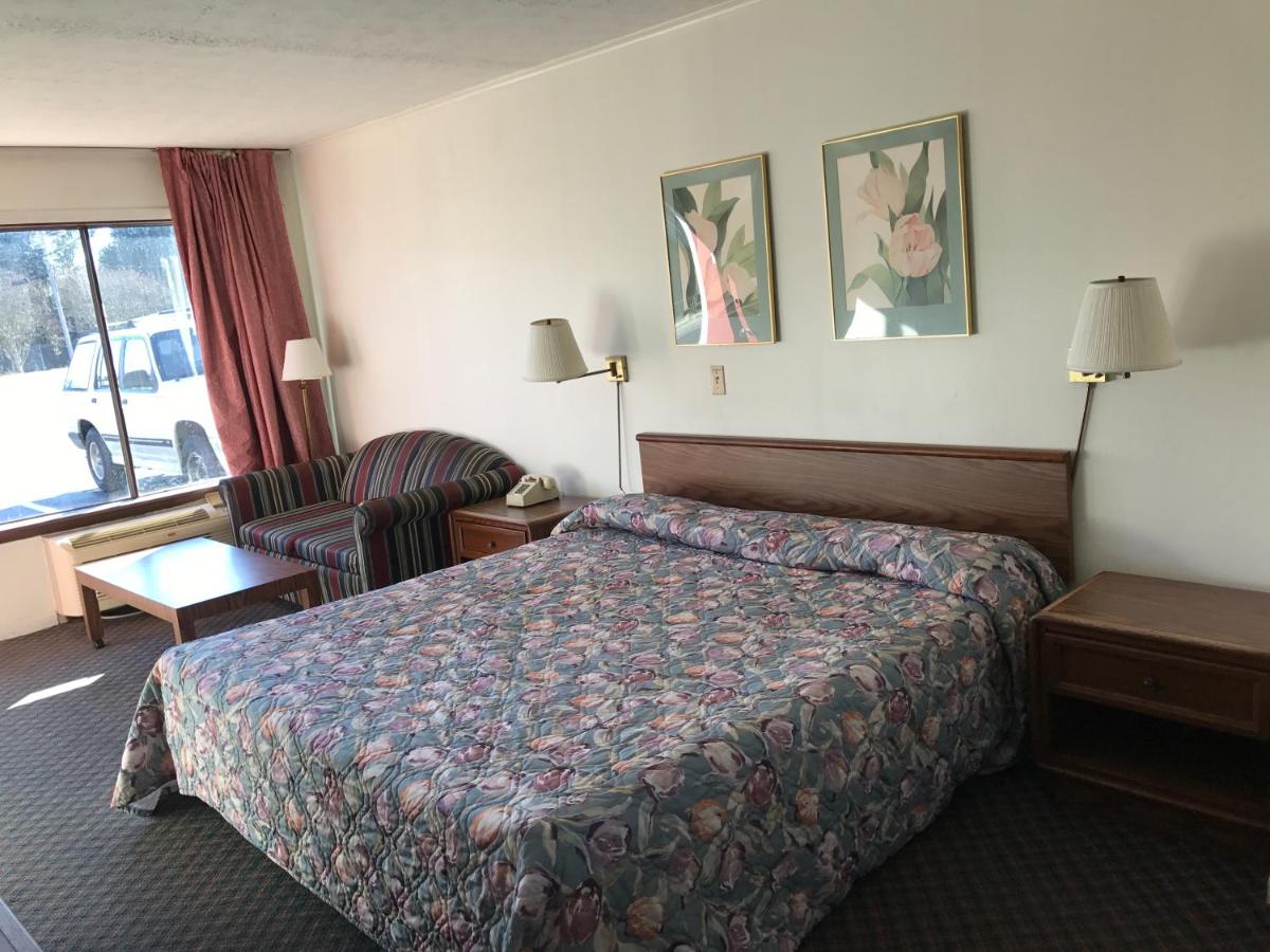 | Flagship Inn