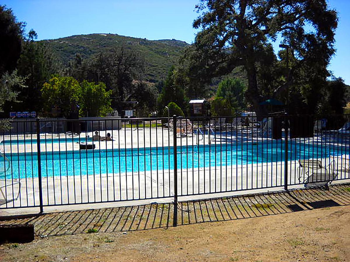 | Oakzanita Springs Camping Resort Cabin 2