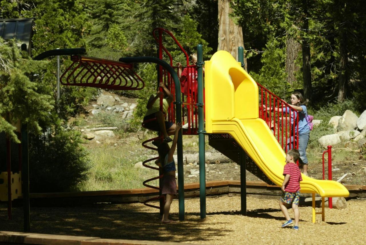 | Snowflower Camping Resort Cabin 3