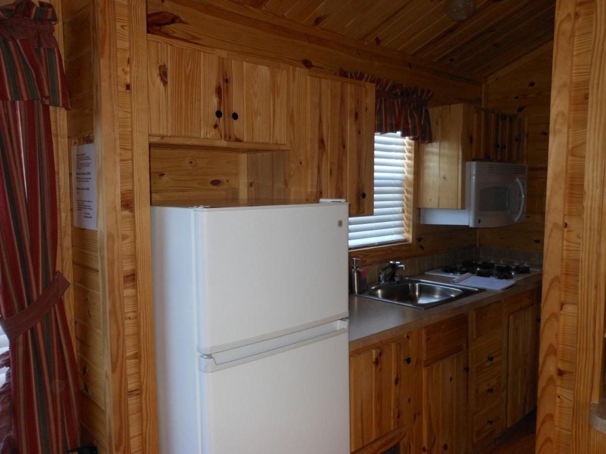 | Oakzanita Springs Camping Resort Cabin 1