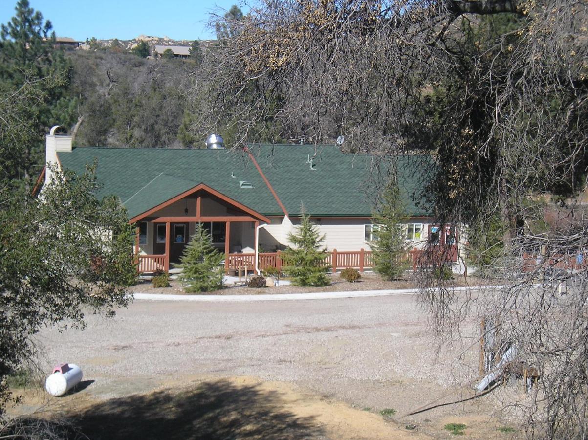| Oakzanita Springs Camping Resort Cabin 1