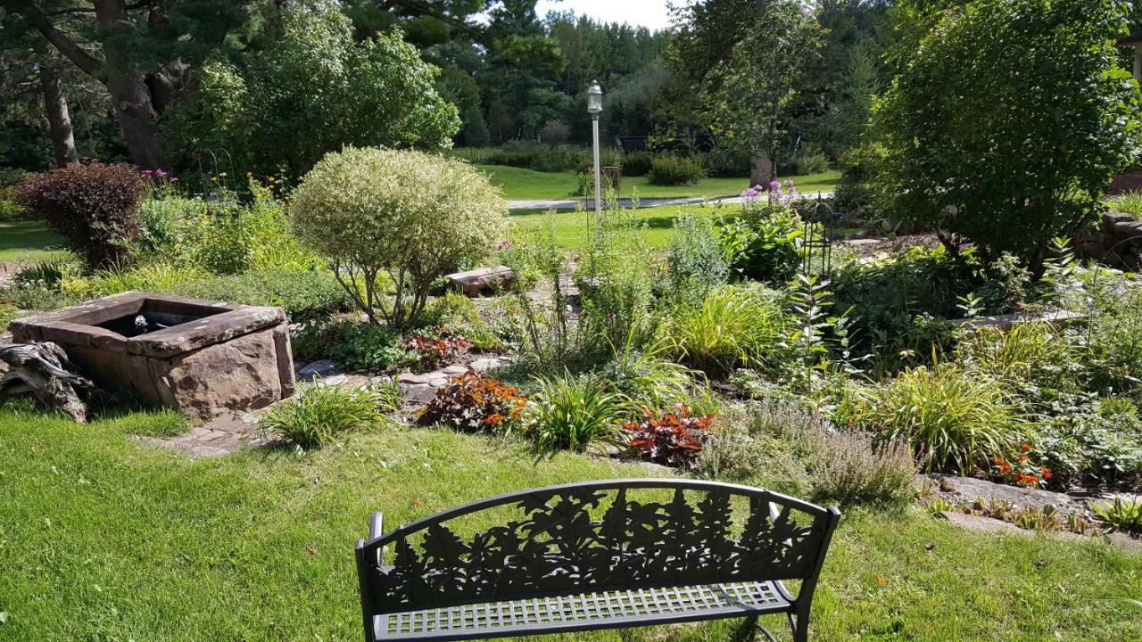 | Pinehurst Inn Bed & Breakfast