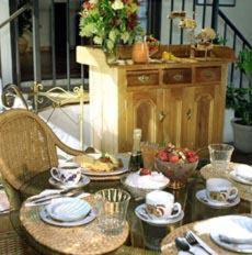 | Spanish Villa Inn