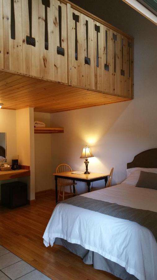 | Lenroot Lodge