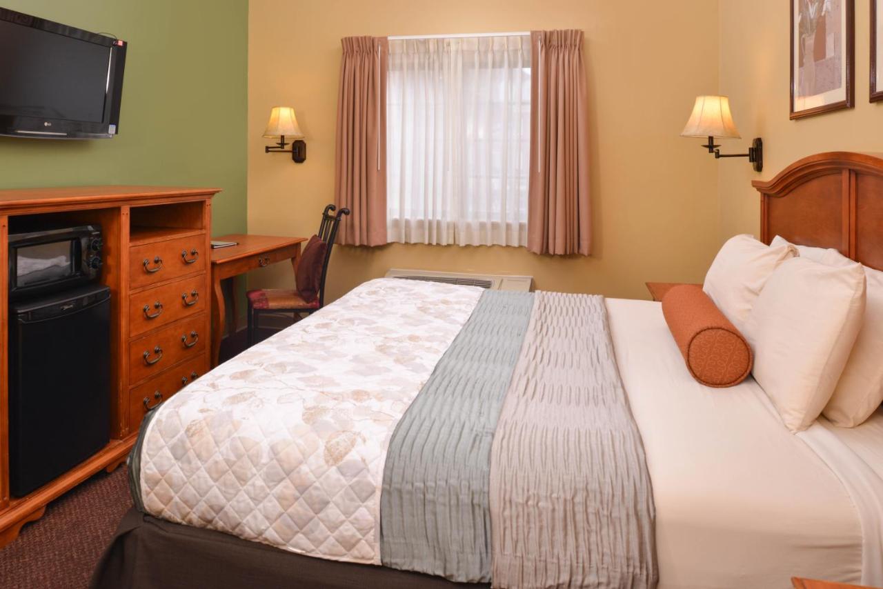 | Country Hearth Inn & Suites Edwardsville