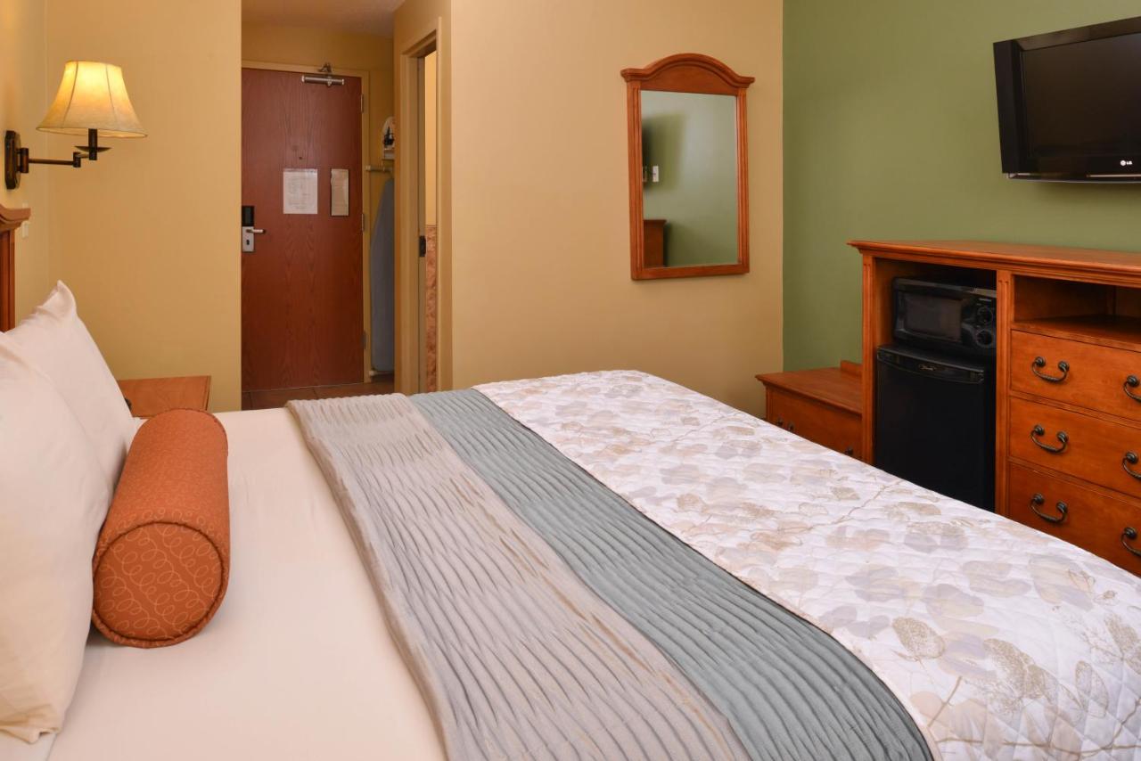 | Country Hearth Inn & Suites Edwardsville
