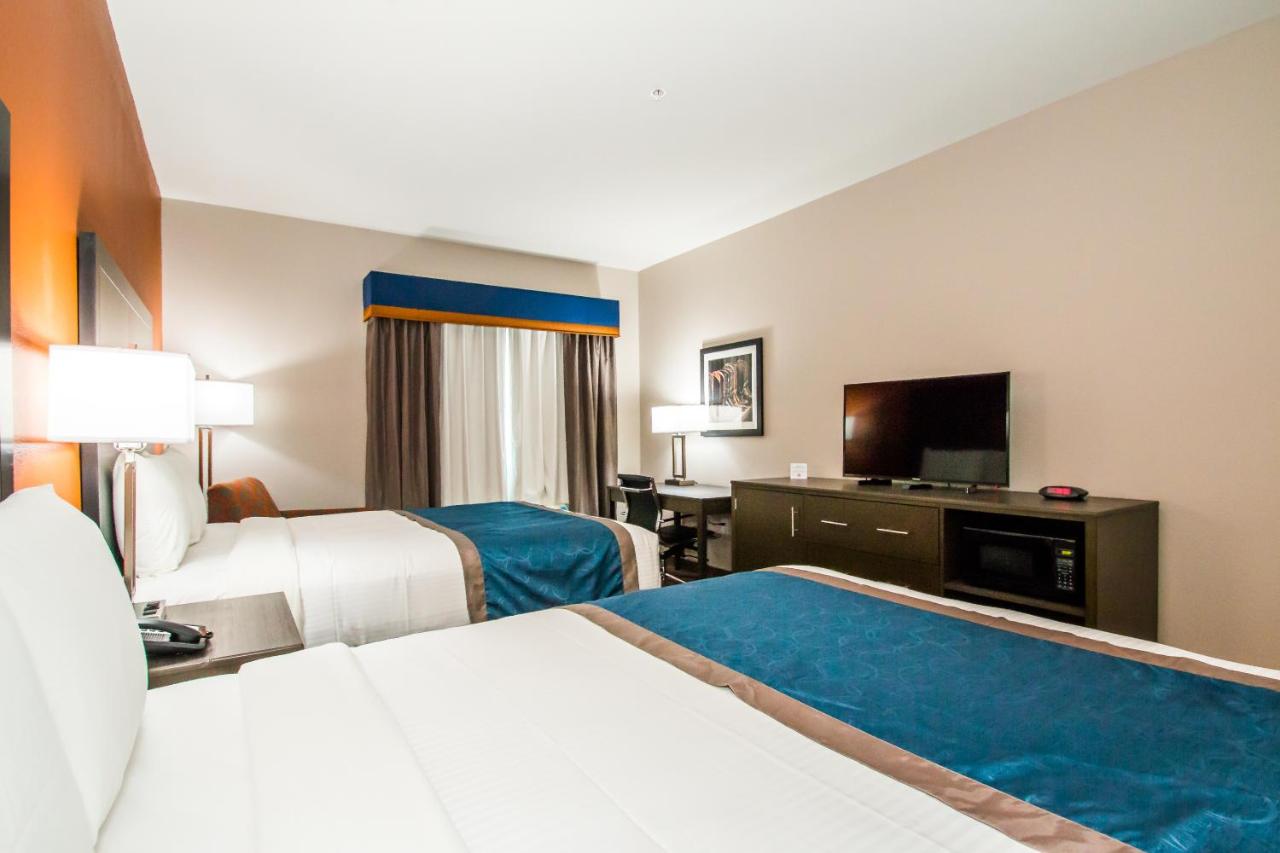 Double Room with Two Queen Beds at Executive Inn Fort Worth West