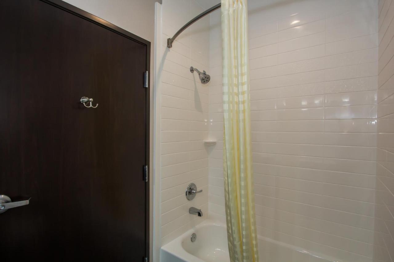 Double Room with Two Queen Beds at Executive Inn Fort Worth West