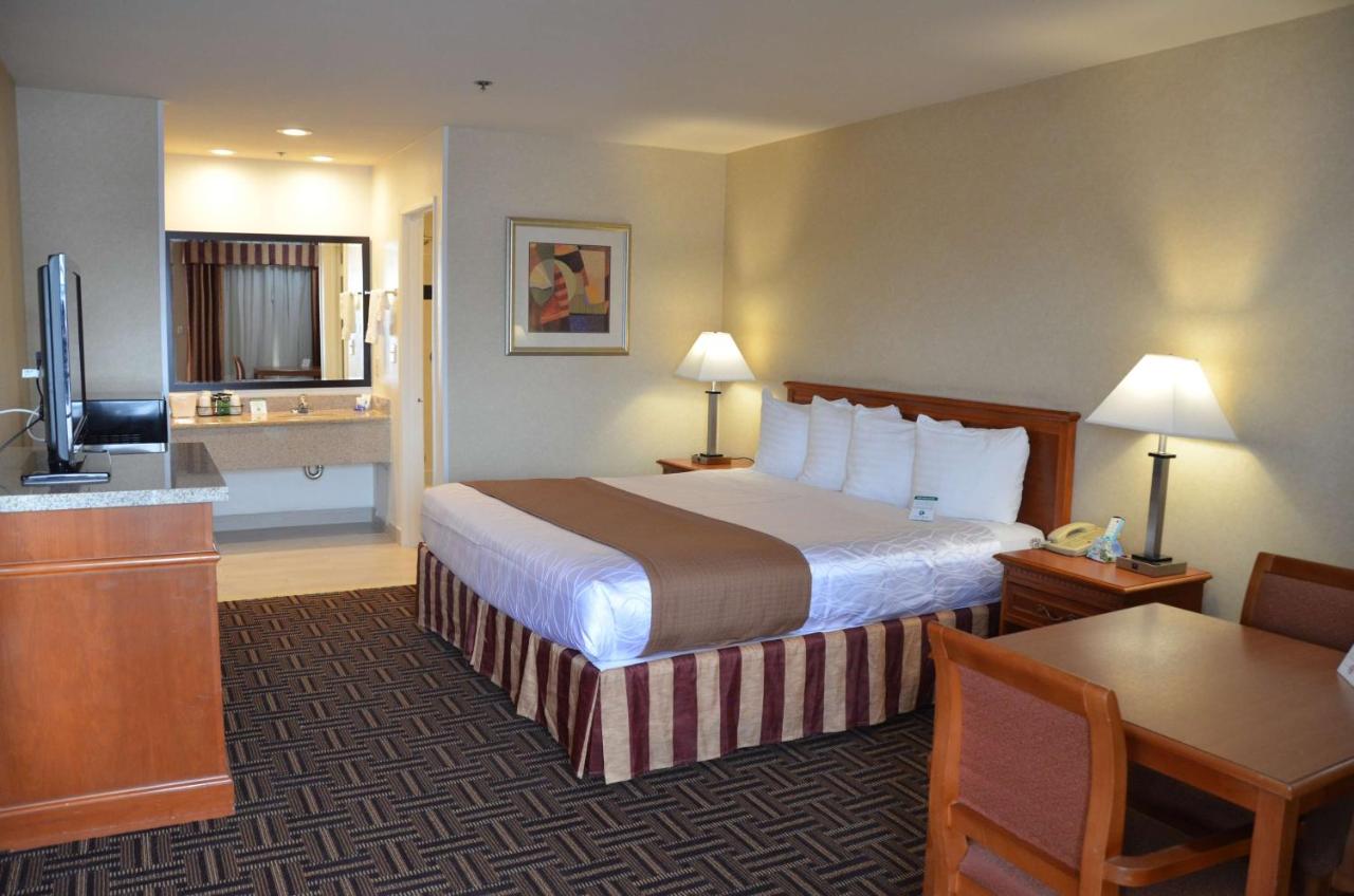 King Room at Best Western Norwalk Inn
