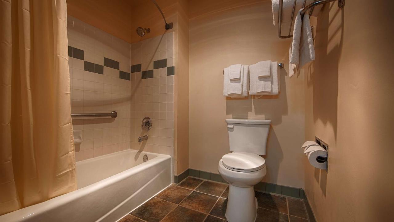King Room - Disability Access at Best Western Salinas Valley Inn & Suites