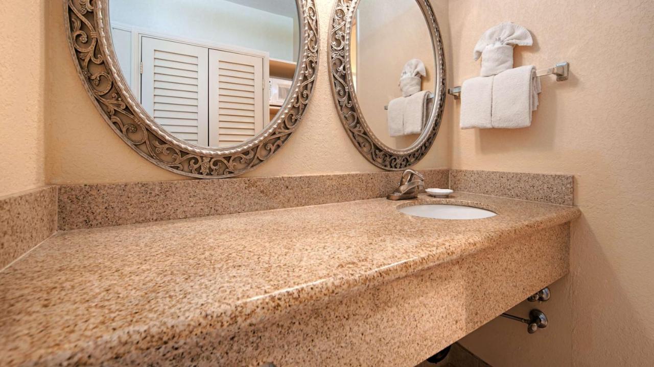 Deluxe Queen Room with Two Queen Beds - Non Smoking at Best Western San Marcos Inn