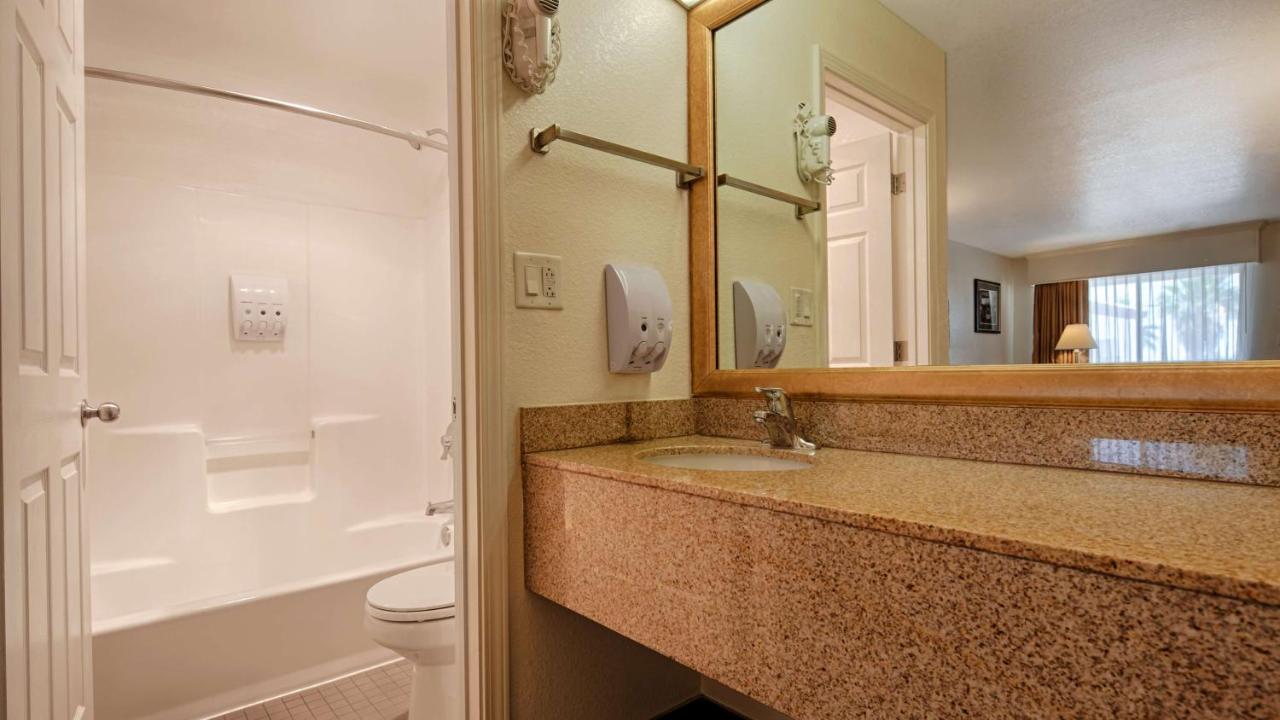 | Best Western Colorado River Inn