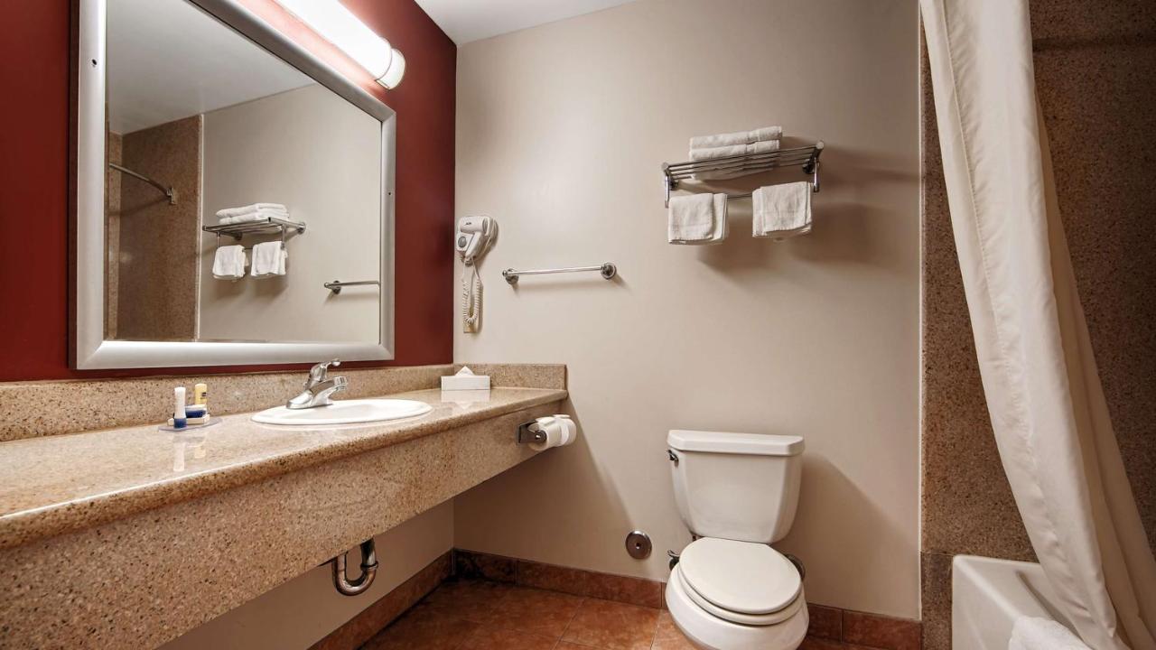  | Best Western Burbank Airport Inn