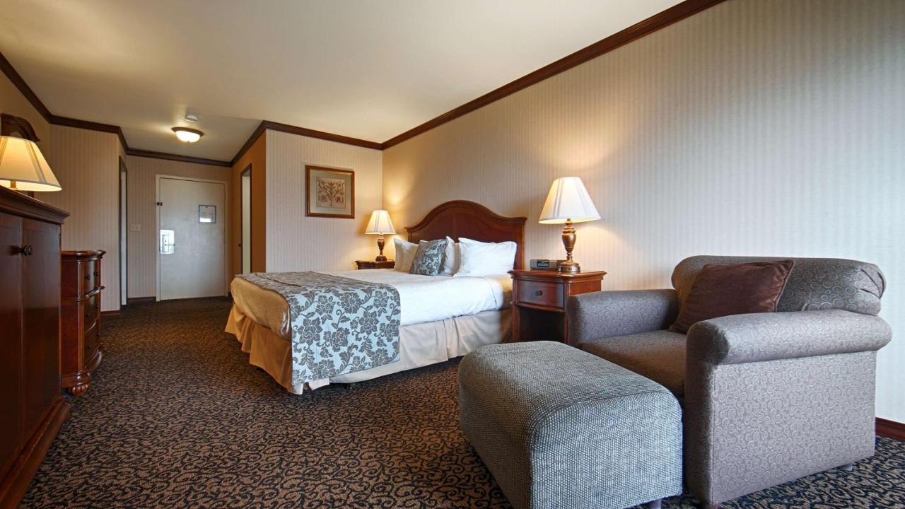 | Best Western Edgewater Resort