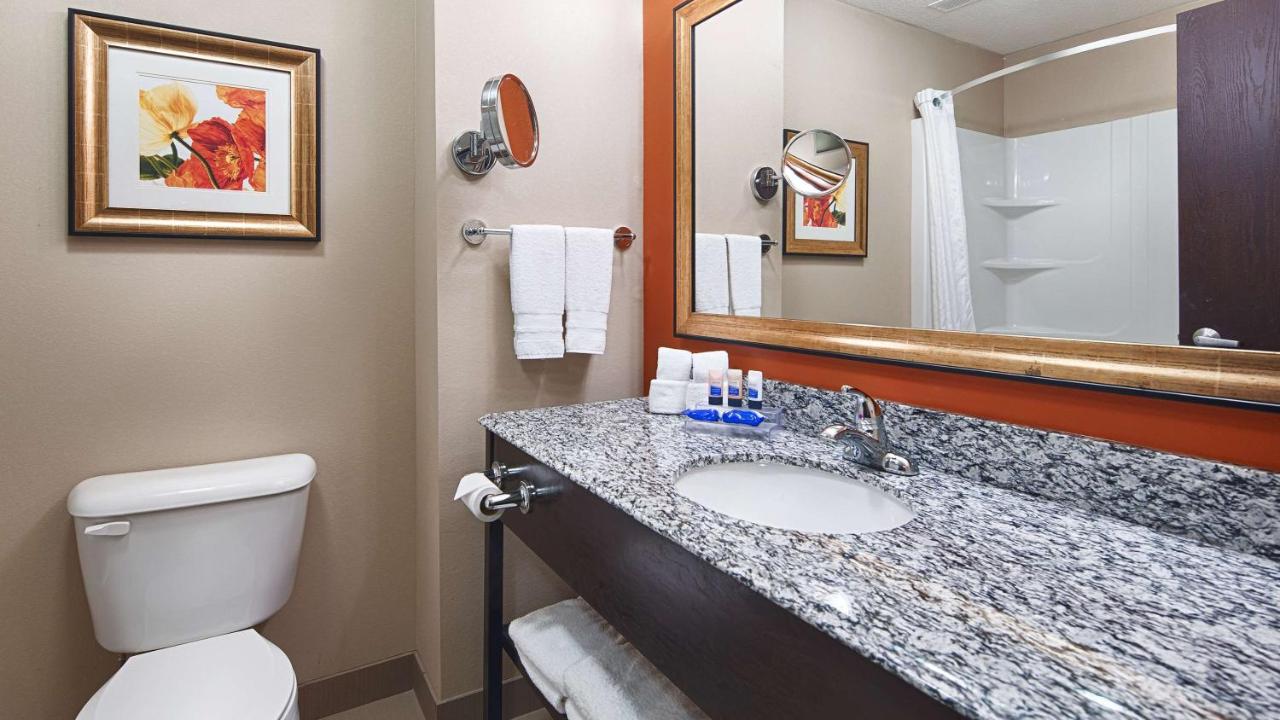 King Suite - Non-Smoking at Best Western Plus Washington Hotel