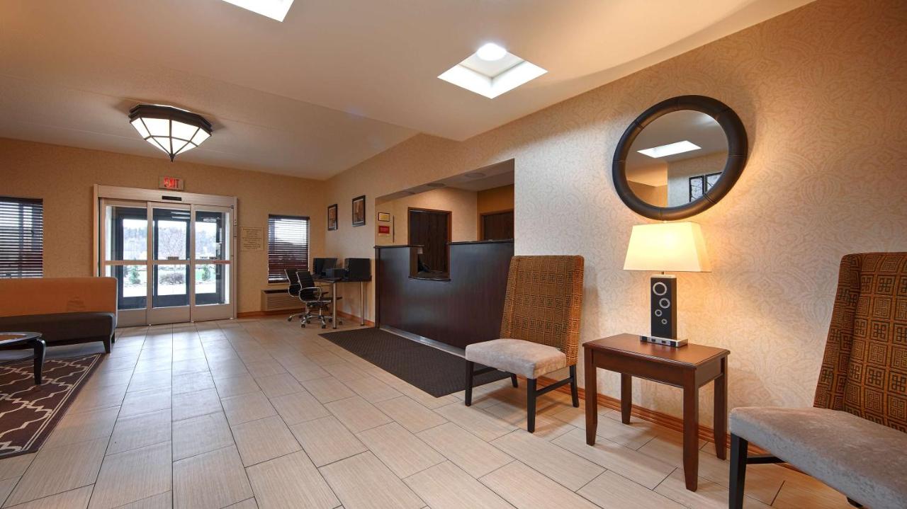 | Days Inn by Wyndham Indiana Benjamin Franklin Highway