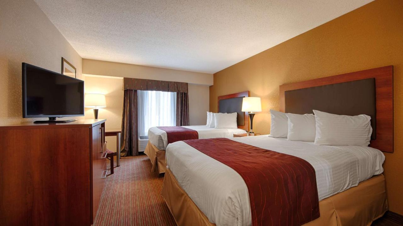 | Days Inn by Wyndham Indiana Benjamin Franklin Highway