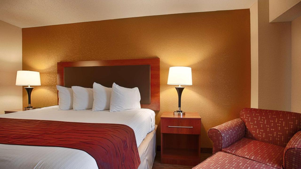 | Days Inn by Wyndham Indiana Benjamin Franklin Highway