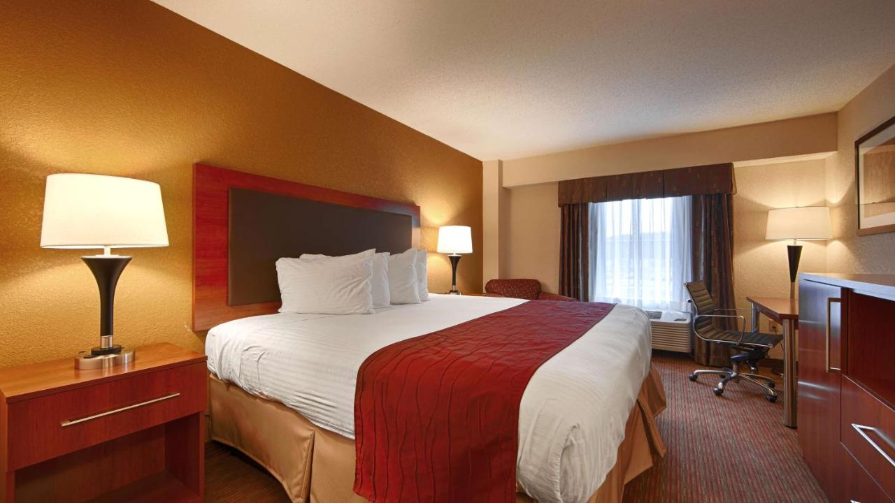 | Days Inn by Wyndham Indiana Benjamin Franklin Highway