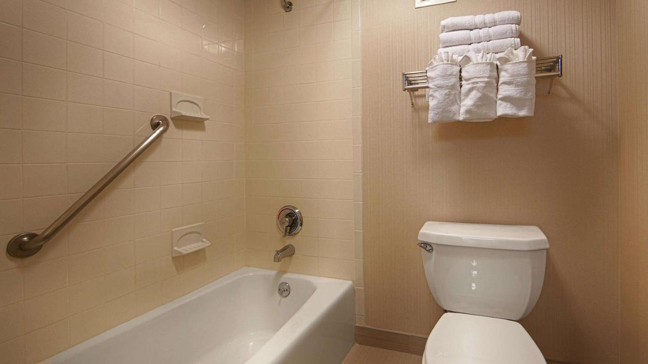 | Best Western Springfield West Inn