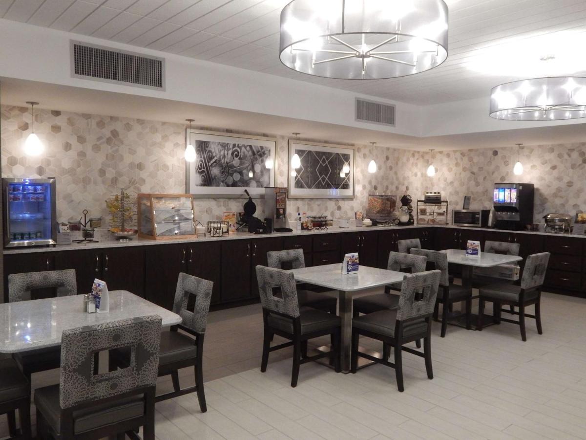 | Best Western Plus Bradford Inn
