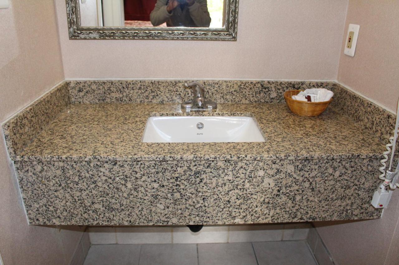 | Highlander Motor Inn Atlantic City
