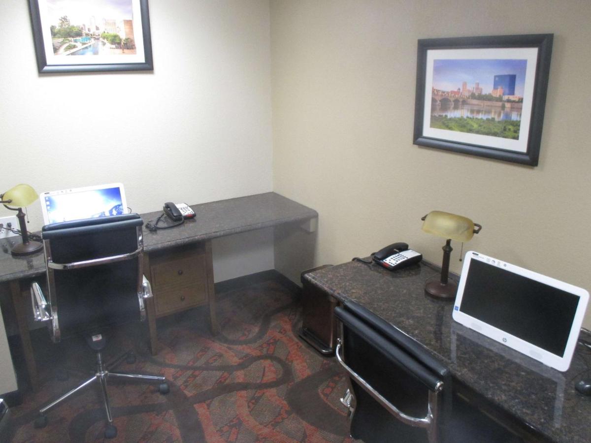 | Best Western Plus Crawfordsville Hotel
