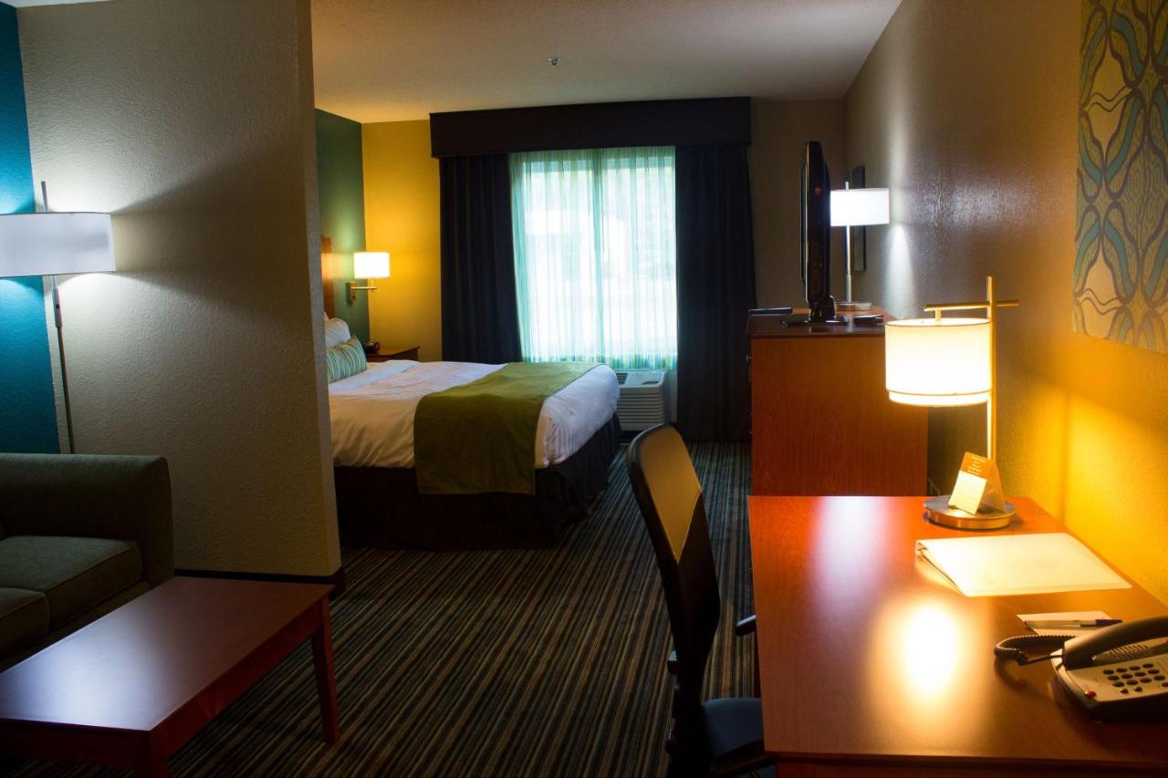 King Suite - Non-Smoking at Best Western Plus Menomonie Inn & Suites