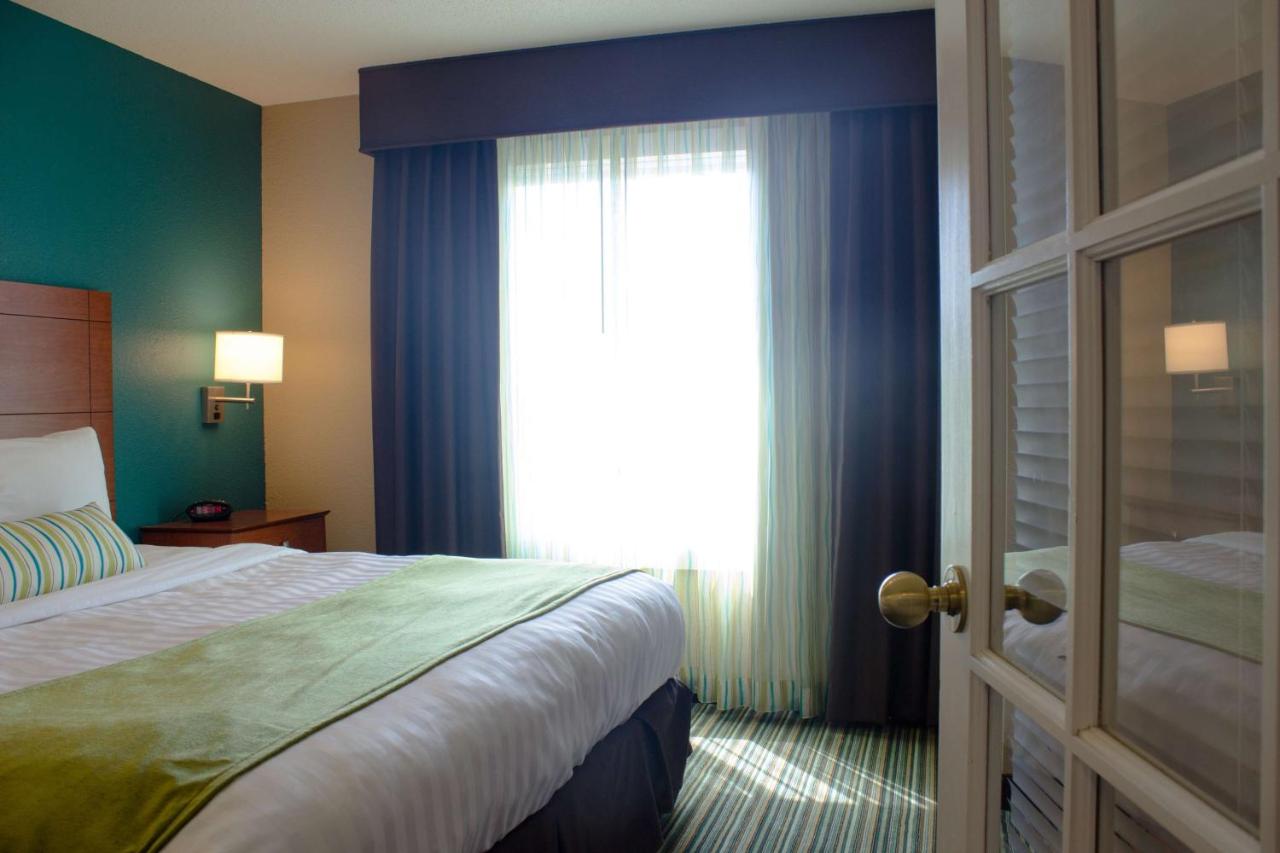 King Room - Non-Smoking at Best Western Plus Menomonie Inn & Suites