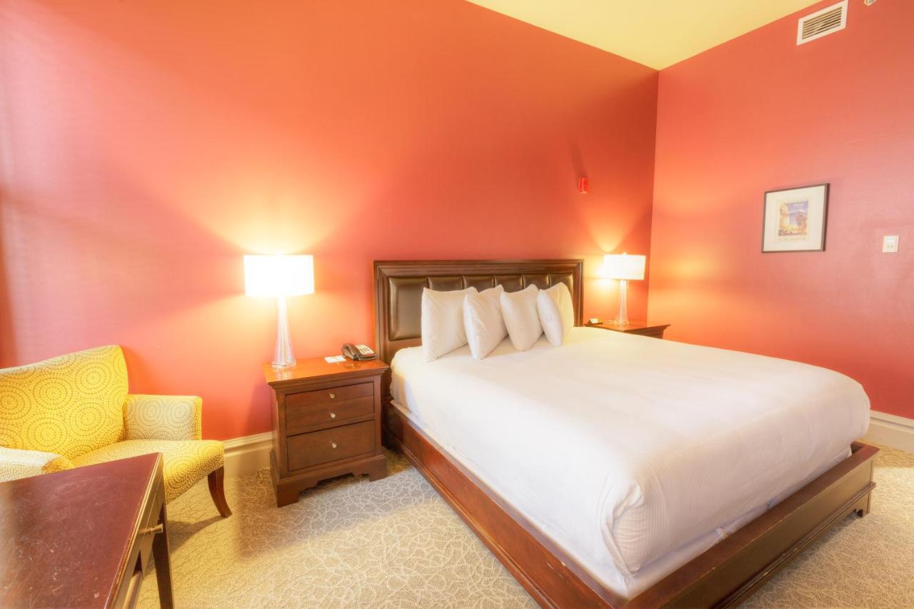 | Montvale Hotel