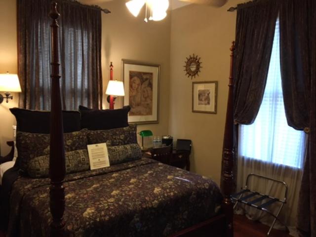  | 1896 O'Malley House