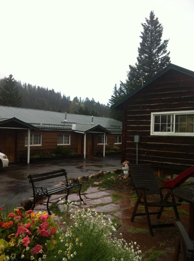 | Deer Lodge